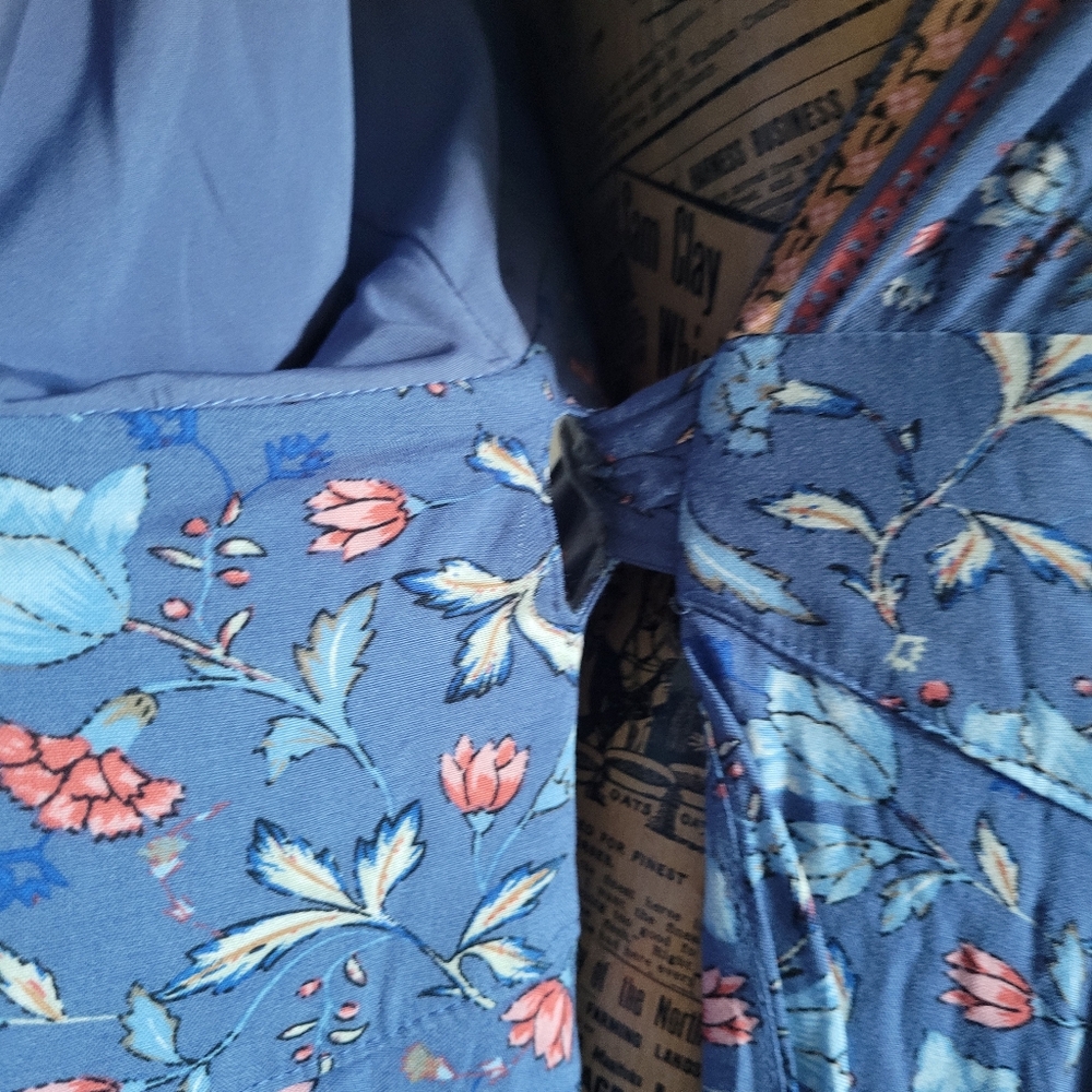 The Clothing Company Blue Floral Long Sleeve Mini Wrap Dress Sz Large - Picture 11 of 13